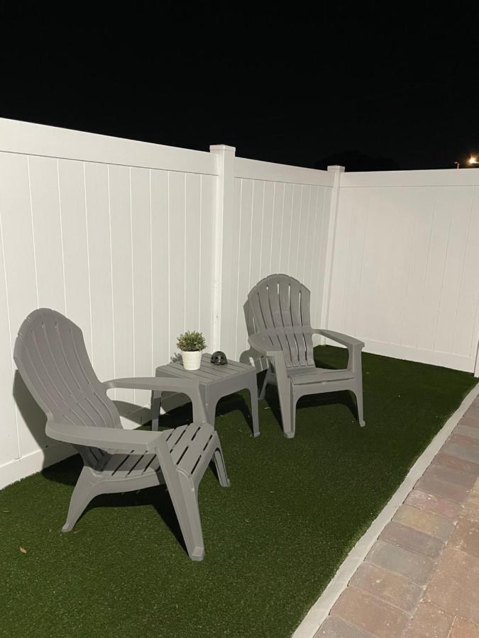 The Little Paris Suite Tampa Esterno foto
