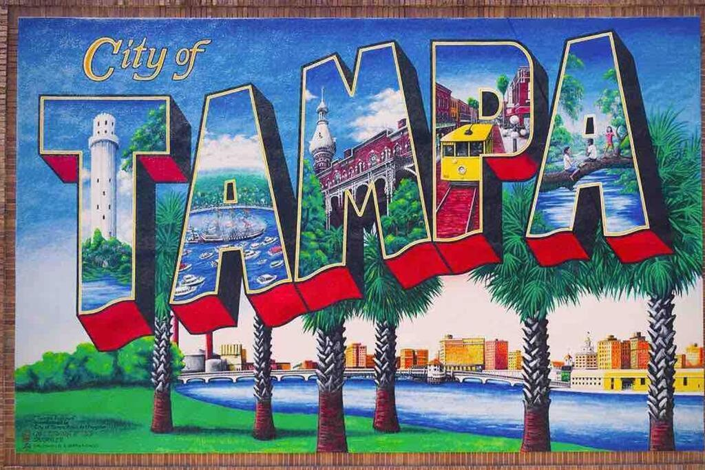 The Little Paris Suite Tampa Esterno foto